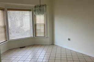 27 Benjamin Franklin Dr, Monroe Township, NJ 08831 - Photo 3