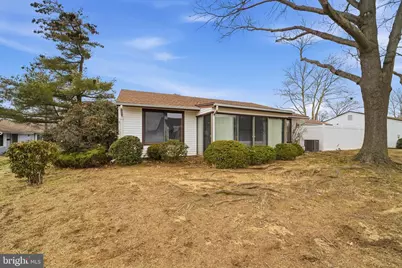 96 Salix Plaza, Monroe Township, NJ 08831 - Photo 3