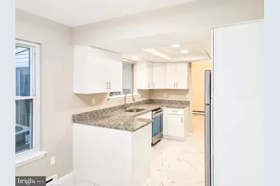 307 Modele Plaza, Monroe Township, NJ 08831 - Photo 13