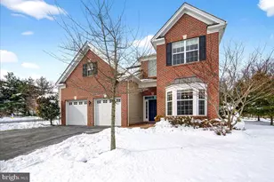 4 Huntington Ct, Kendall Park, NJ 08824 - Photo 3