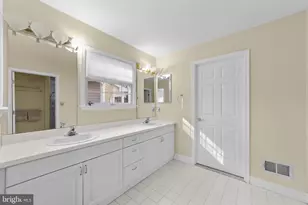 47 Hedge Row Rd, Plainsboro Township, NJ 08540 - Photo 13