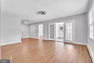 326 Nantuckett Ln, Monroe Township, NJ 08831 - Photo 7