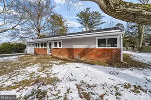 20 Stockton Rd, Kendall Park, NJ 08824 - Photo 3