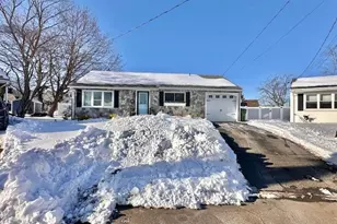 8 Willow Ct, Sayreville, NJ 08859 - Photo 3