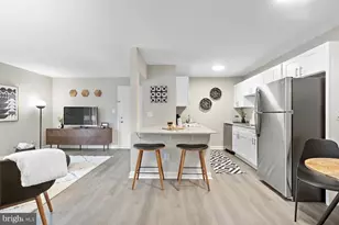 1000 Pheasant Hollow Dr, Plainsboro Township, NJ 08536 - Photo 5