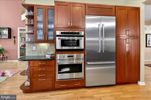 38 Edgemere Dr, Kendall Park, NJ 08824 - Photo 15