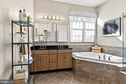 38 Edgemere Drive, Kendall Park, NJ 08824 - Photo 31