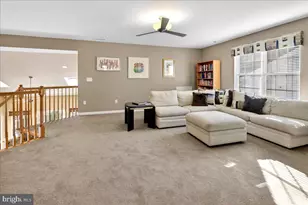 38 Edgemere Dr, Kendall Park, NJ 08824 - Photo 37