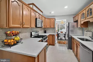 136 Hampshire Dr, Plainsboro Township, NJ 08536 - Photo 9