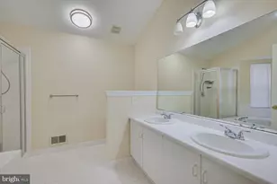 401 Pheasant Run, Monmouth Junction, NJ 08852 - Photo 21