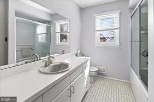 1 Joshua Ct, Kendall Park, NJ 08824 - Photo 39