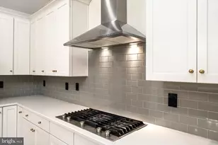 11 Hamilton Dr, Cranbury Township, NJ 08512 - Photo 9