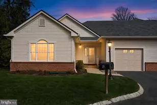 13 Birchwood Ct, Princeton, NJ 08540 - Photo 1