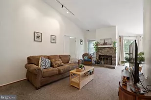 4073 Bayberry Ct Ct, Monmouth Junction, NJ 08852 - Photo 5