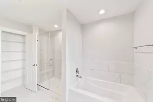 64 Riverwalk, Plainsboro Township, NJ 08536 - Photo 19