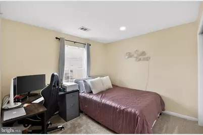 1332 Fernwood Court, New Brunswick, NJ 08901 - Photo 19