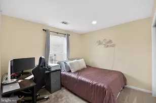 1332 Fernwood Ct, New Brunswick, NJ 08901 - Photo 19