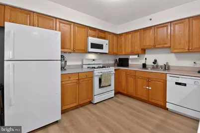 1332 Fernwood Court, New Brunswick, NJ 08901 - Photo 13