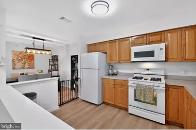 1332 Fernwood Court, New Brunswick, NJ 08901 - Photo 11