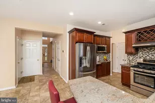 33 Yorktown Rd, Monmouth Junction, NJ 08852 - Photo 9