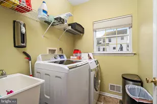 33 Yorktown Rd, Monmouth Junction, NJ 08852 - Photo 15