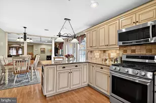 32 Kingsley Rd, Kendall Park, NJ 08824 - Photo 7