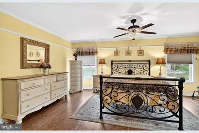 32 Kingsley Road, Kendall Park, NJ 08824 - Photo 15