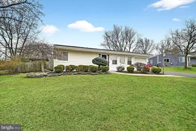 32 Kingsley Road, Kendall Park, NJ 08824 - Photo 1