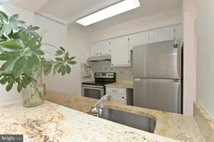 1901 Ravens Crest Dr E, Plainsboro Township, NJ 08536 - Photo 9