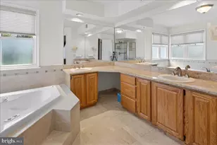 25 Kinglet Dr N, Cranbury Township, NJ 08512 - Photo 39