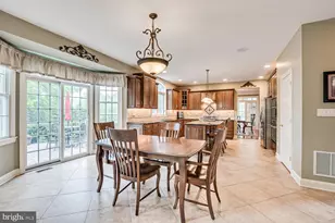 5 Erin Ct, Kendall Park, NJ 08824 - Photo 9