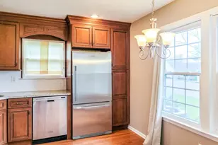 2 Aaron Burr Ct, Monroe Township, NJ 08831 - Photo 9