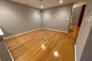 302 Wellington Park Dr, South Brunswick Township, NJ 08540 - Photo 5