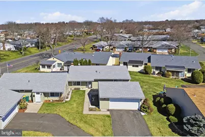 21 Celtis Plaza, Monroe Township, NJ 08831 - Photo 3