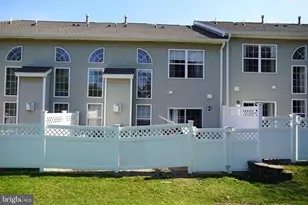 102 Wellington Park Dr Dr, South Brunswick Township, NJ 08540 - Photo 3