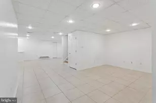 701 Dahlia Cir, Dayton, NJ 08810 - Photo 37