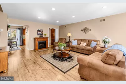 376 Stirling Drive, Monroe Township, NJ 08831 - Photo 7