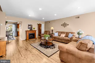 376 Stirling Dr, Monroe Township, NJ 08831 - Photo 7