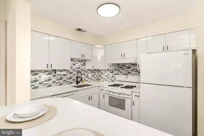 1125 Waterford Drive, Edison, NJ 08817 - Photo 13