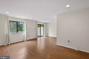 241 Hampshire Dr, Plainsboro Township, NJ 08536 - Photo 5