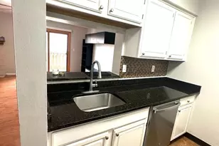 4901 Ravens Crest Dr, Plainsboro Township, NJ 08536 - Photo 5