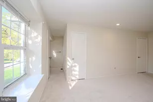4 Pond View Dr, Plainsboro Township, NJ 08536 - Photo 15
