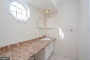 4 Pond View Dr, Plainsboro Township, NJ 08536 - Photo 19