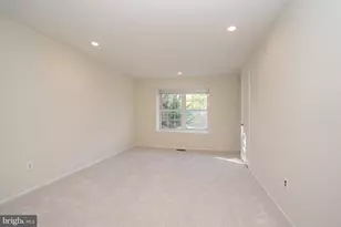 4 Pond View Dr, Plainsboro Township, NJ 08536 - Photo 13