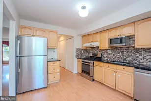 4 Pond View Dr, Plainsboro Township, NJ 08536 - Photo 11