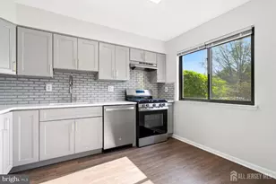 191 Hampshire Dr, Plainsboro Township, NJ 08536 - Photo 3
