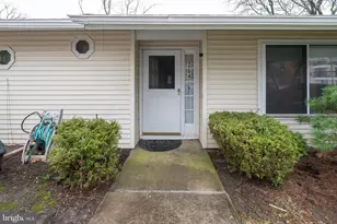 264 Crosse Dr, Monroe Township, NJ 08831 - Photo 1