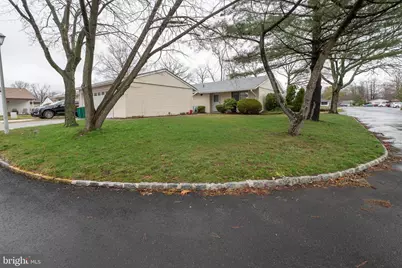 264 Crosse Drive, Monroe Township, NJ 08831 - Photo 3