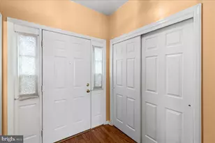 22 Stanford Dr, Kendall Park, NJ 08824 - Photo 5
