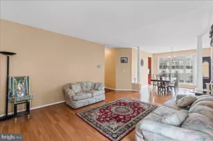 22 Stanford Dr, Kendall Park, NJ 08824 - Photo 7